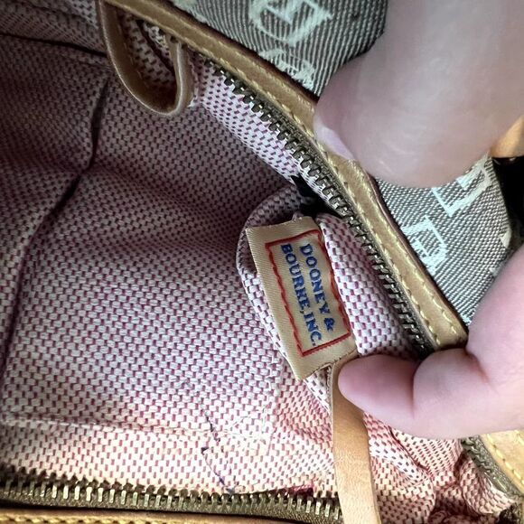 Dooney & Bourke All Over Signature Print Mini Shoulder Bag Y2K - Picture 13 of 14